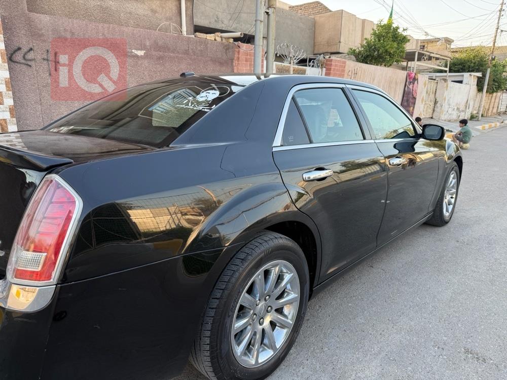 كرايسلر 300